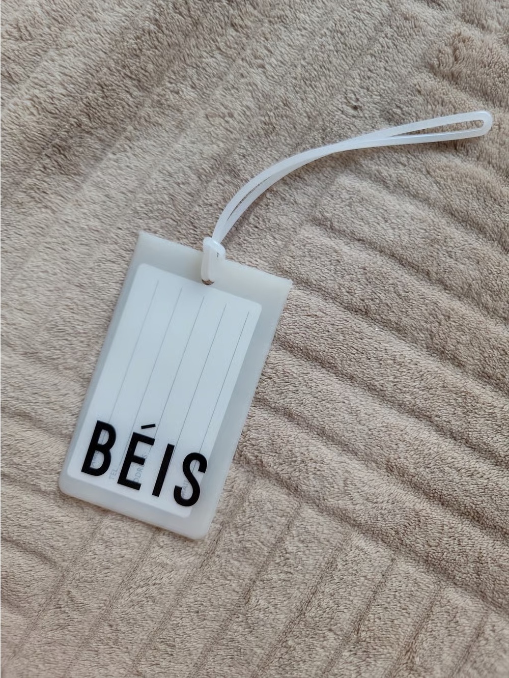 BEIS White Luggage Tag Travel ID Holder